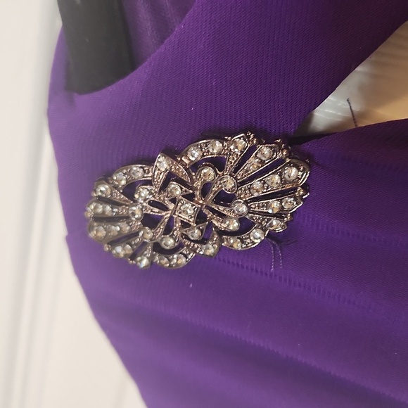 NWOT R&M Richards Women's Plum Purple Sleeveless Cut Out Ruched Dress Size 4P - Picture 6 of 13